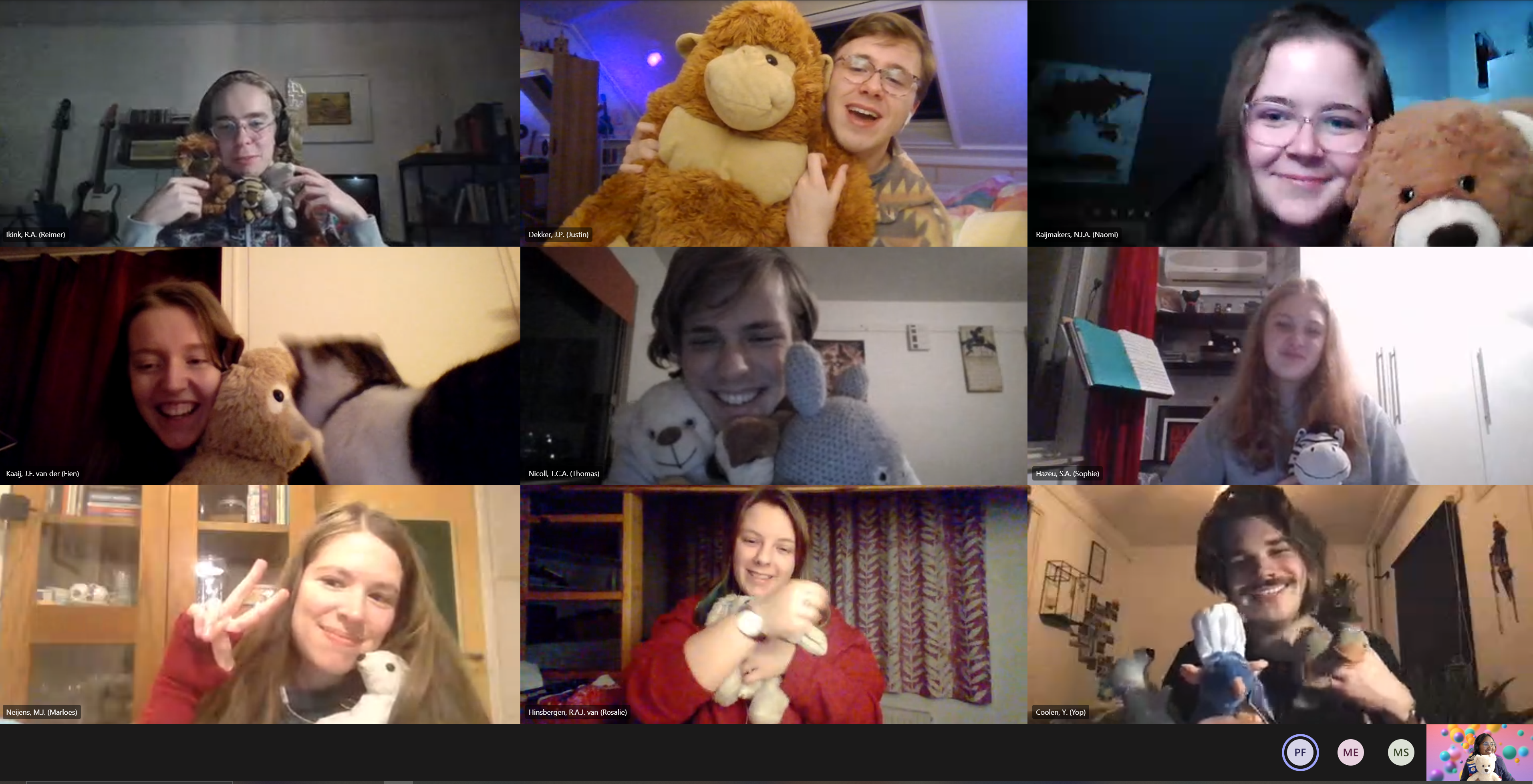 Online knuffelborrel